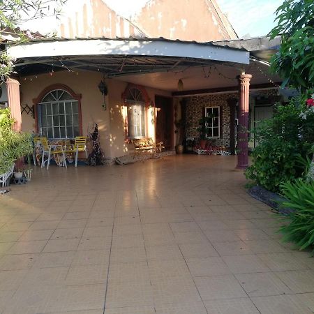 Love Homestay Ct Kangar Kültér fotó