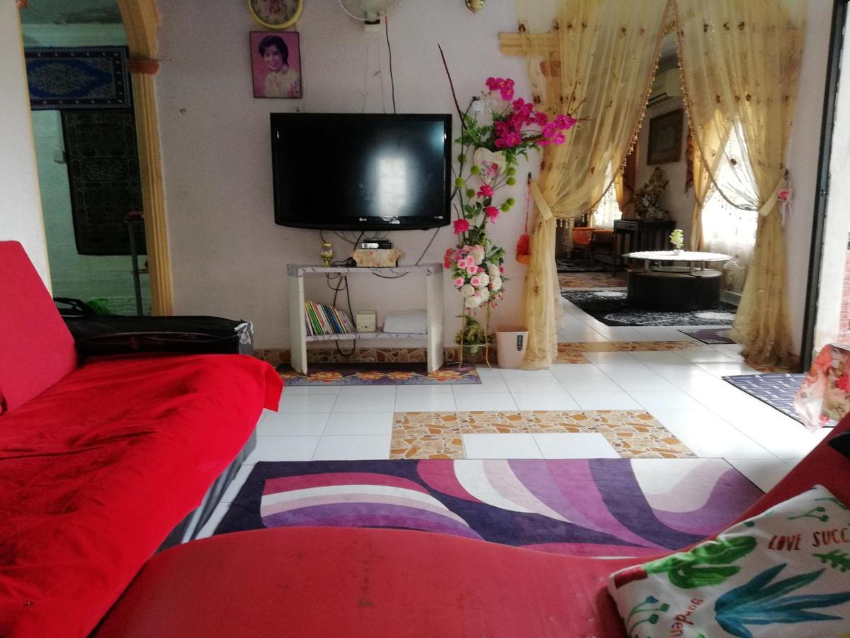 Love Homestay Ct Kangar Kültér fotó